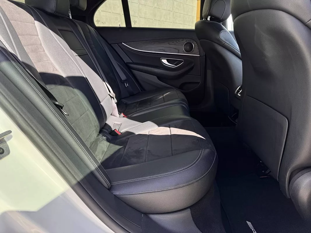 MERCEDES-BENZ E200, 2018