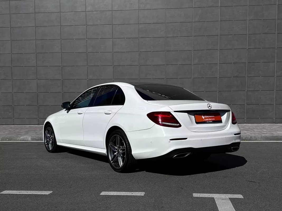 MERCEDES-BENZ E200, 2018