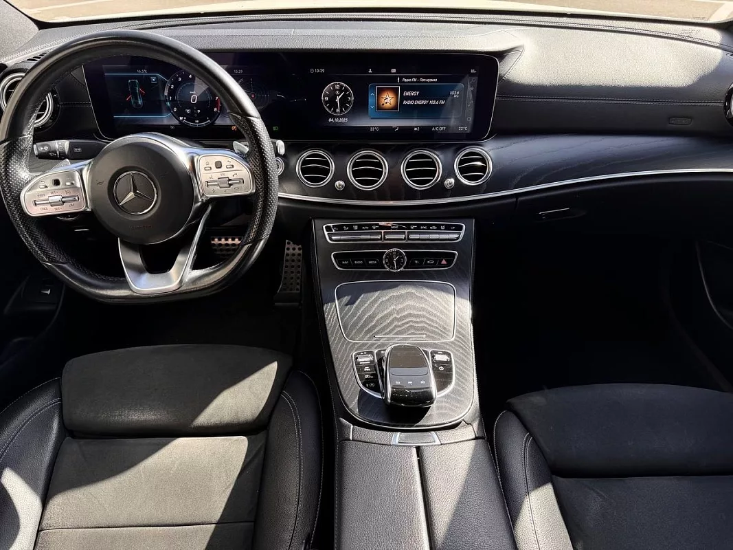 MERCEDES-BENZ E200, 2018
